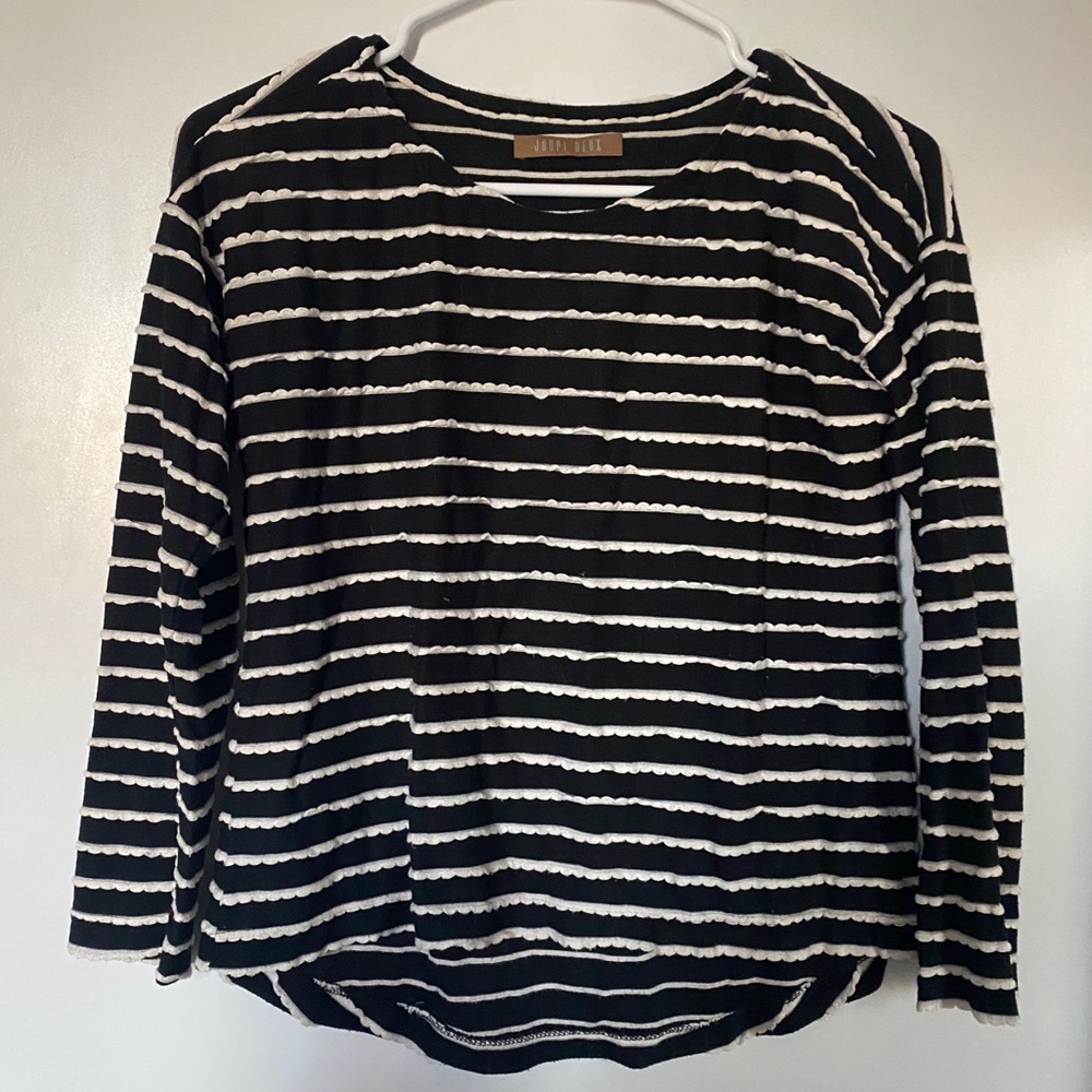 Cute Sweater Black and White Texture Size S